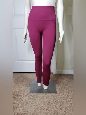 Savvi High Waist Seamless Leggings Deep Magenta Pink Textured Activewear Size L